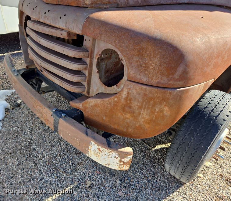 image for item ER5013 1949 Ford school bus