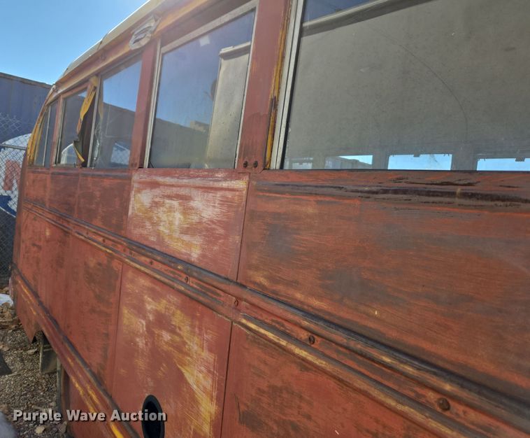 image for item ER5013 1949 Ford school bus