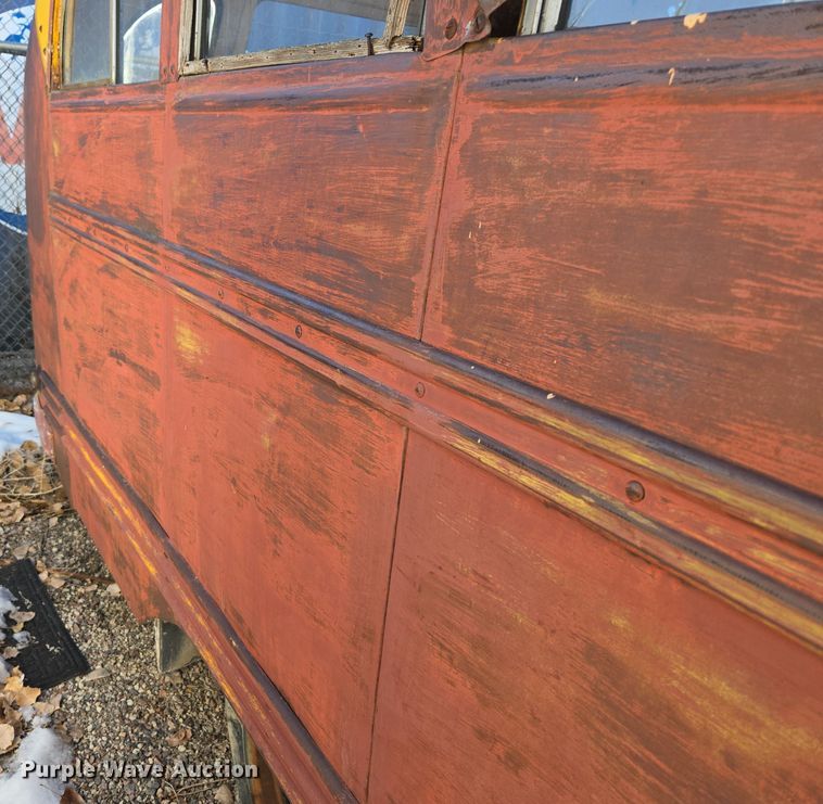 image for item ER5013 1949 Ford school bus