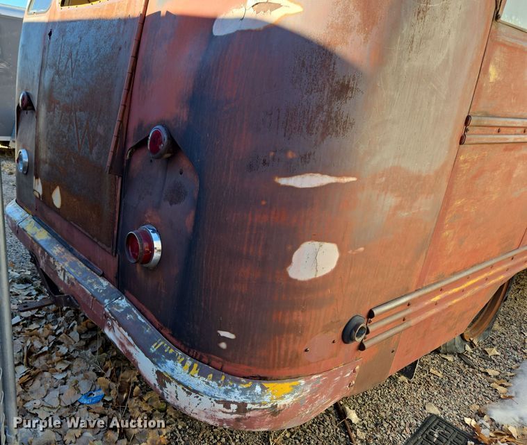 image for item ER5013 1949 Ford school bus