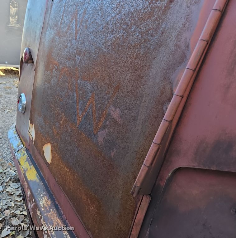 image for item ER5013 1949 Ford school bus