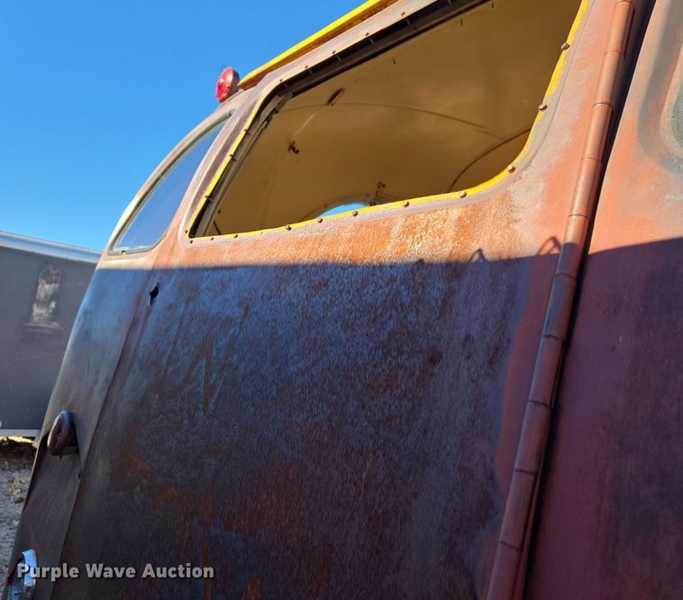 image for item ER5013 1949 Ford school bus