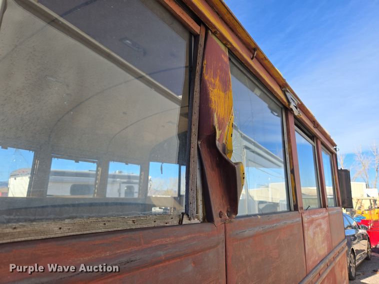 image for item ER5013 1949 Ford school bus