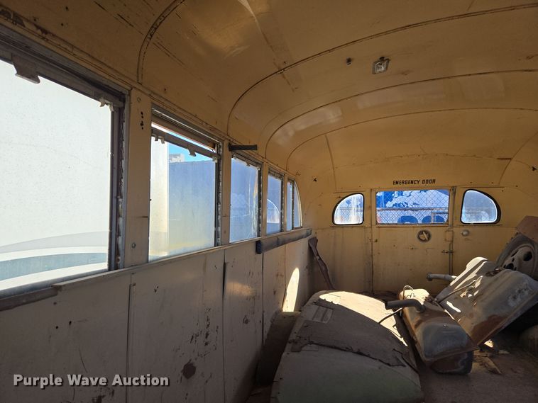 image for item ER5013 1949 Ford school bus