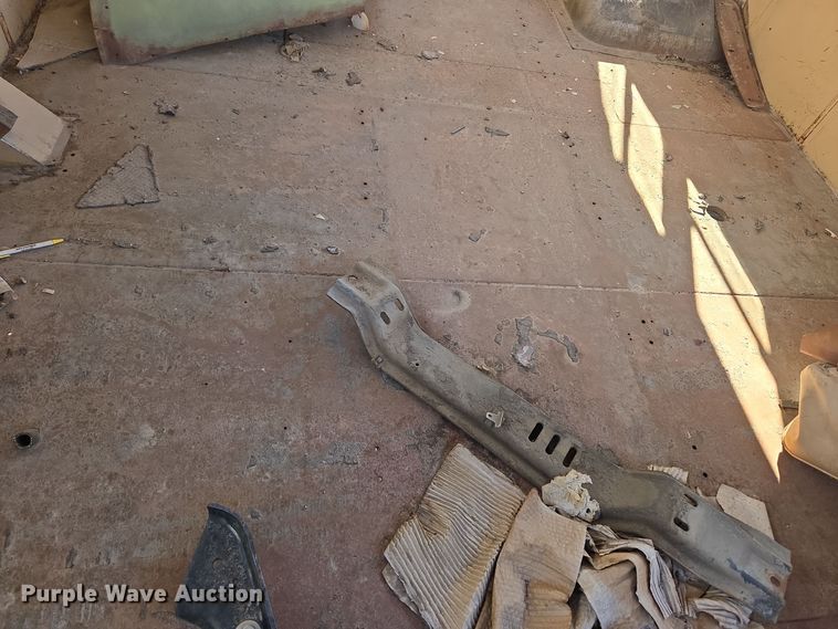 image for item ER5013 1949 Ford school bus