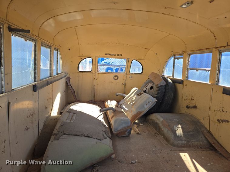 image for item ER5013 1949 Ford school bus