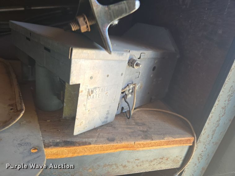 image for item ER5013 1949 Ford school bus