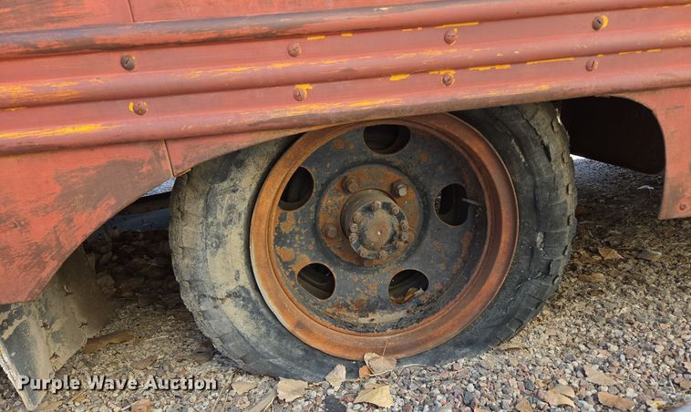 image for item ER5013 1949 Ford school bus