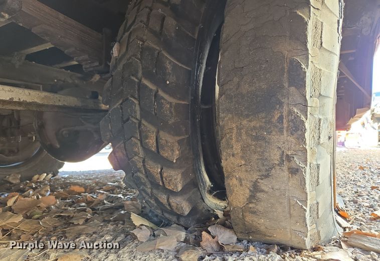 image for item ER5013 1949 Ford school bus