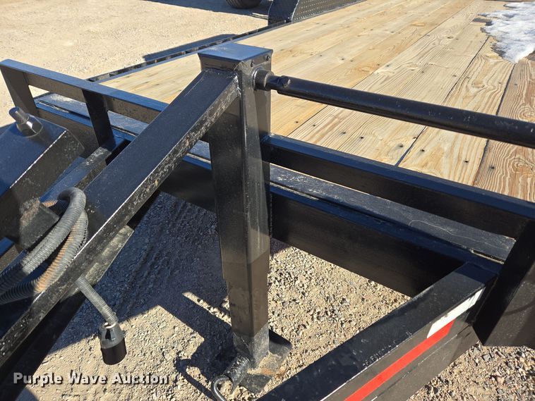 image for item ER5015 2005 Diamond T equipment trailer