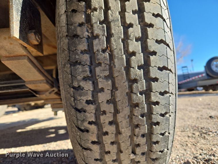 image for item ER5015 2005 Diamond T equipment trailer