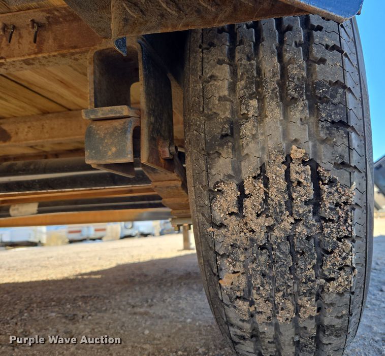 image for item ER5015 2005 Diamond T equipment trailer