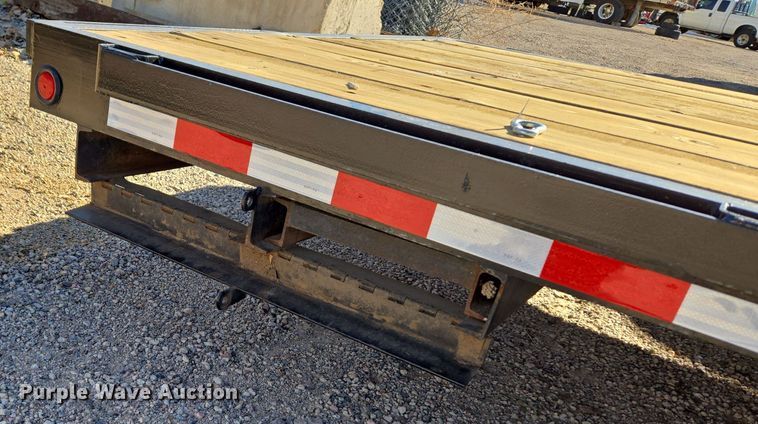 image for item ER5018 2006 Top Hat equipment trailer