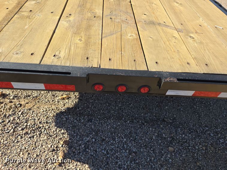 image for item ER5018 2006 Top Hat equipment trailer