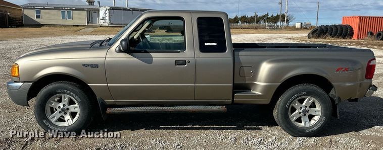 image for item ER8334 2003 Ford Ranger XLT SuperCab pickup truck