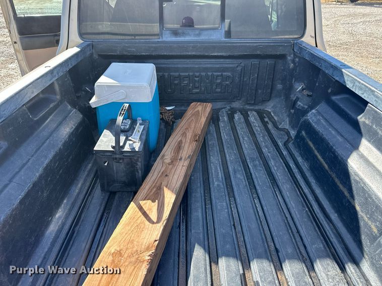 image for item ER8334 2003 Ford Ranger XLT SuperCab pickup truck