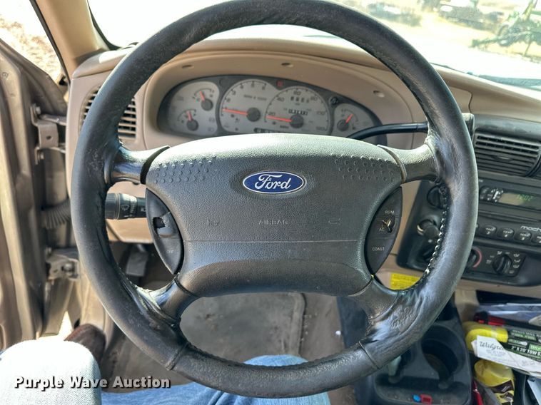 image for item ER8334 2003 Ford Ranger XLT SuperCab pickup truck