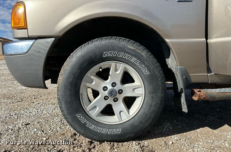 image for item ER8334 2003 Ford Ranger XLT SuperCab pickup truck
