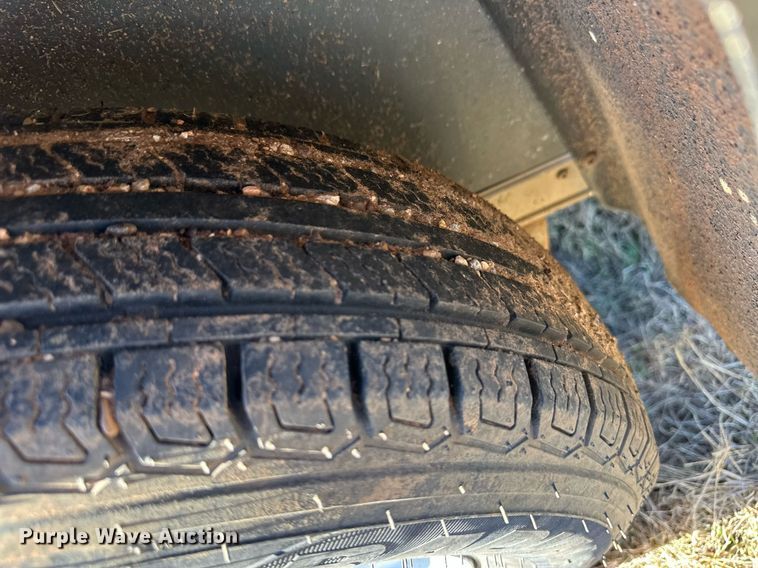 image for item ER8351 1994 Wells Cargo enclosed cargo trailer