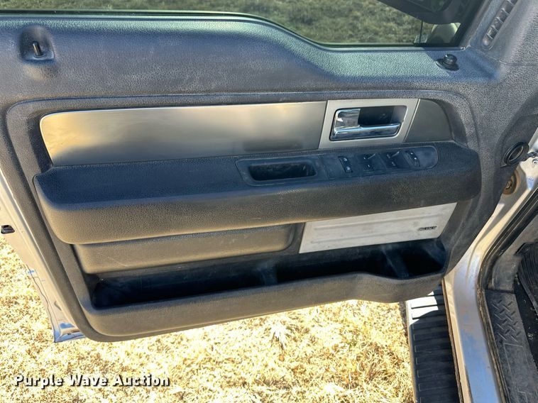 image for item ER8352 2013 Ford F150 SuperCrew pickup truck