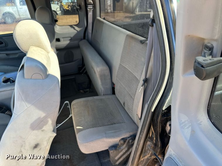 image for item ER8360 2003 Ford F150 SuperCab pickup truck