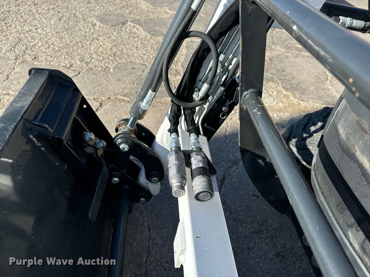 image for item LH9324 Bobcat CT1021 MFWD tractor