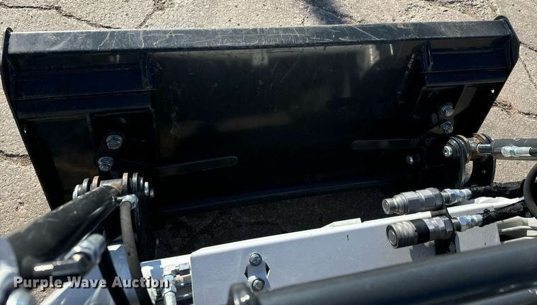 image for item LH9324 Bobcat CT1021 MFWD tractor