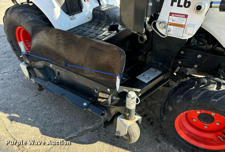 image for item LH9324 Bobcat CT1021 MFWD tractor