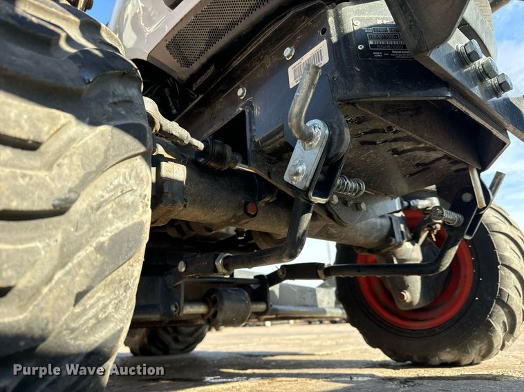 image for item LH9324 Bobcat CT1021 MFWD tractor