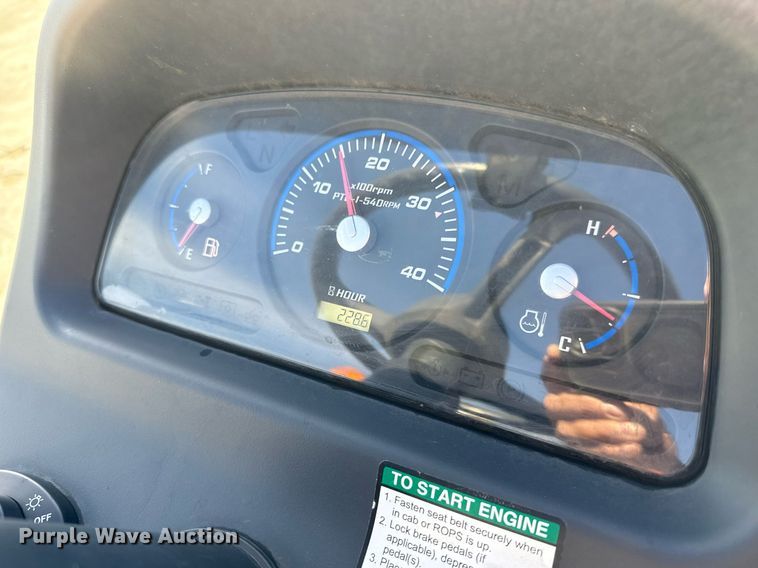 image for item LH9324 Bobcat CT1021 MFWD tractor