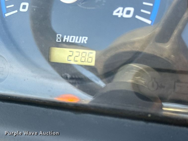 image for item LH9324 Bobcat CT1021 MFWD tractor