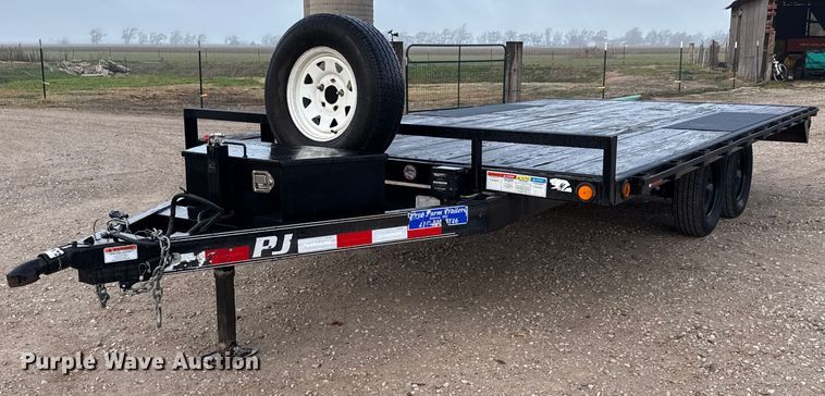 image for item LH9332 2017 PJ equipment trailer