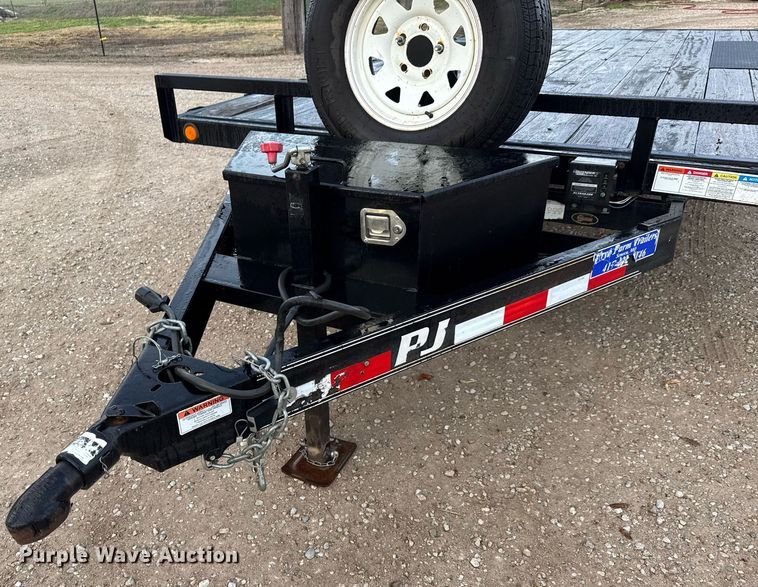 image for item LH9332 2017 PJ equipment trailer