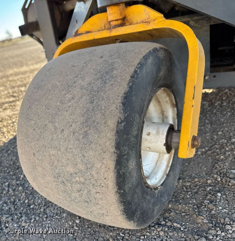 image for item LH9340 Walker T23 ZTR lawn mower