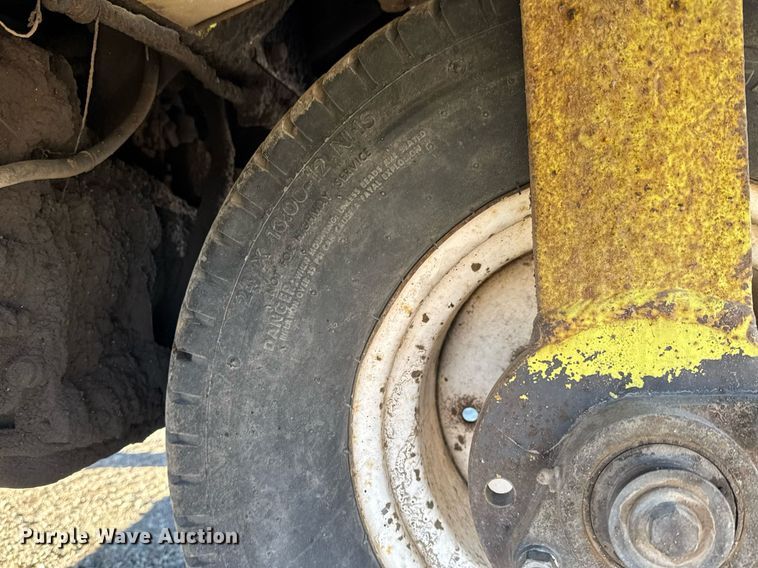 image for item LH9343 Donkey D12-3K forklift