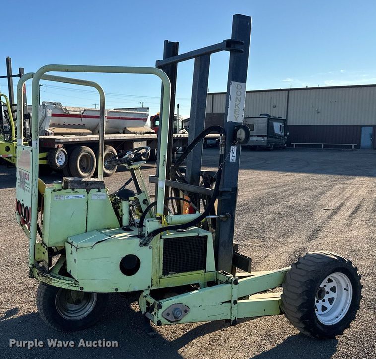 image for item LH9344 Donkey forklift