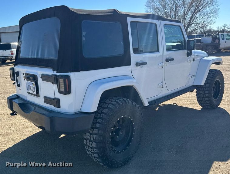 image for item LH9359 2014 Jeep Wrangler Unlimited SUV