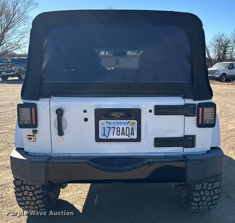 image for item LH9359 2014 Jeep Wrangler Unlimited SUV