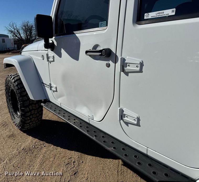 image for item LH9359 2014 Jeep Wrangler Unlimited SUV