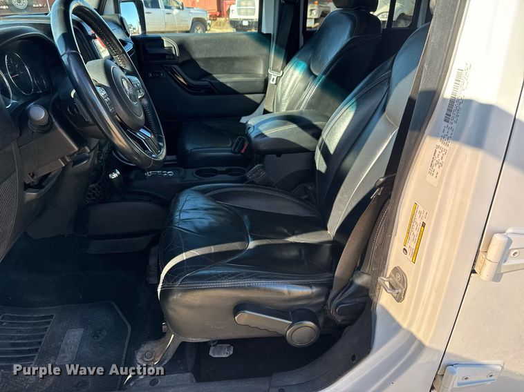 image for item LH9359 2014 Jeep Wrangler Unlimited SUV