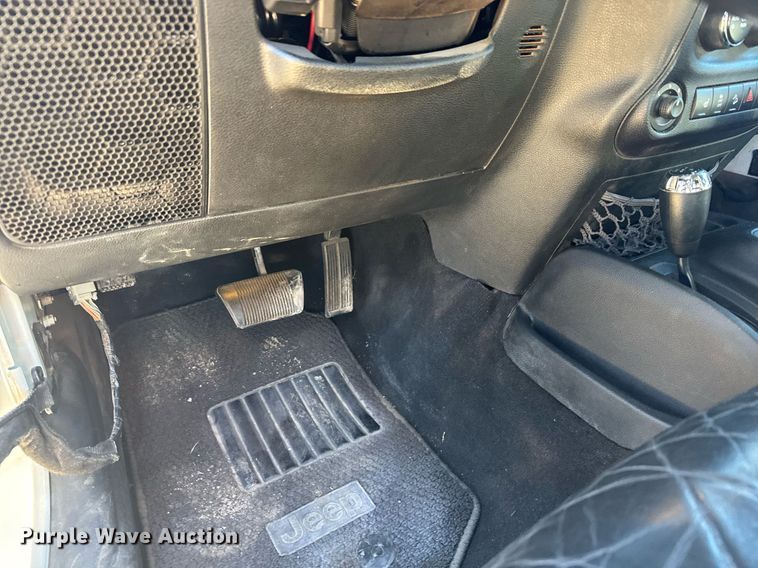 image for item LH9359 2014 Jeep Wrangler Unlimited SUV