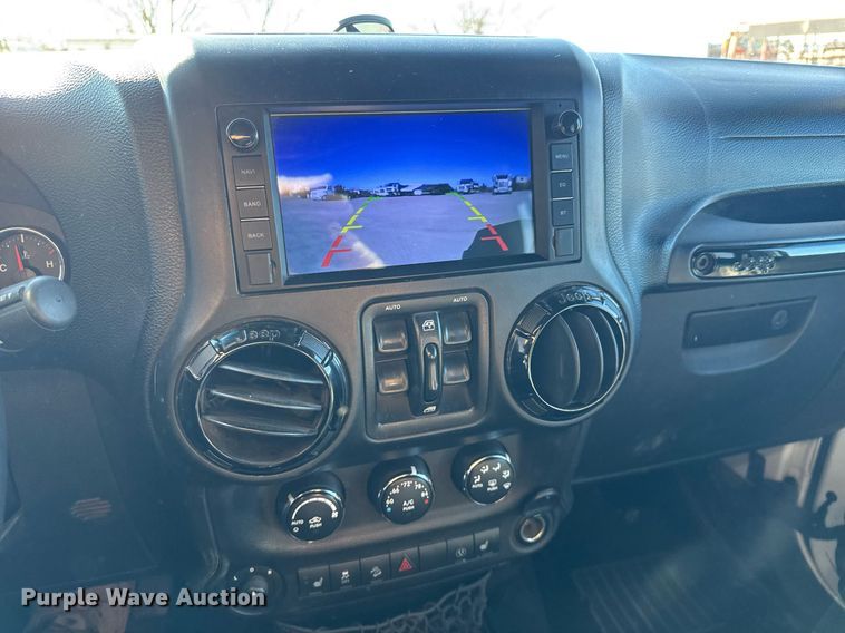 image for item LH9359 2014 Jeep Wrangler Unlimited SUV