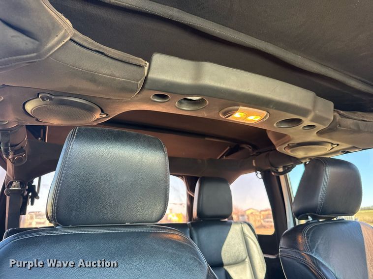 image for item LH9359 2014 Jeep Wrangler Unlimited SUV