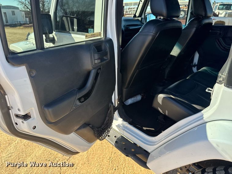 image for item LH9359 2014 Jeep Wrangler Unlimited SUV