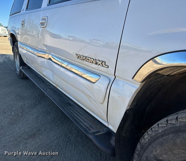 image for item LH9366 2000 GMC Yukon XL SUV