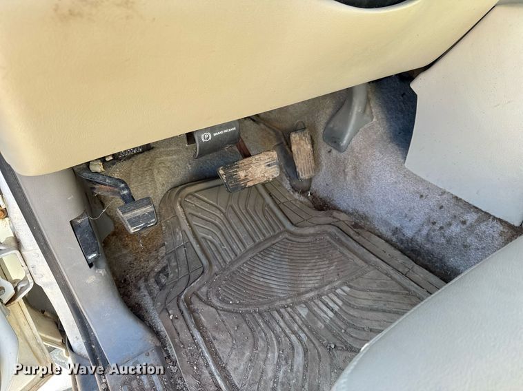 image for item LH9366 2000 GMC Yukon XL SUV