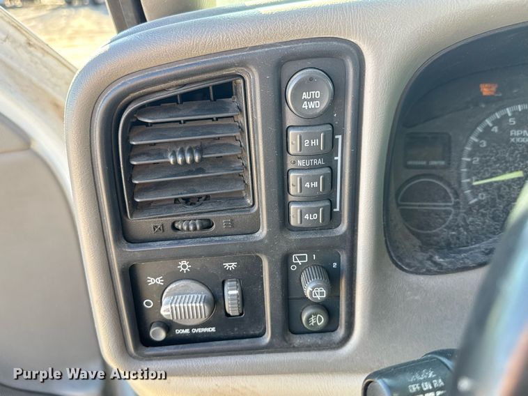 image for item LH9366 2000 GMC Yukon XL SUV