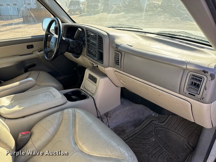 image for item LH9366 2000 GMC Yukon XL SUV