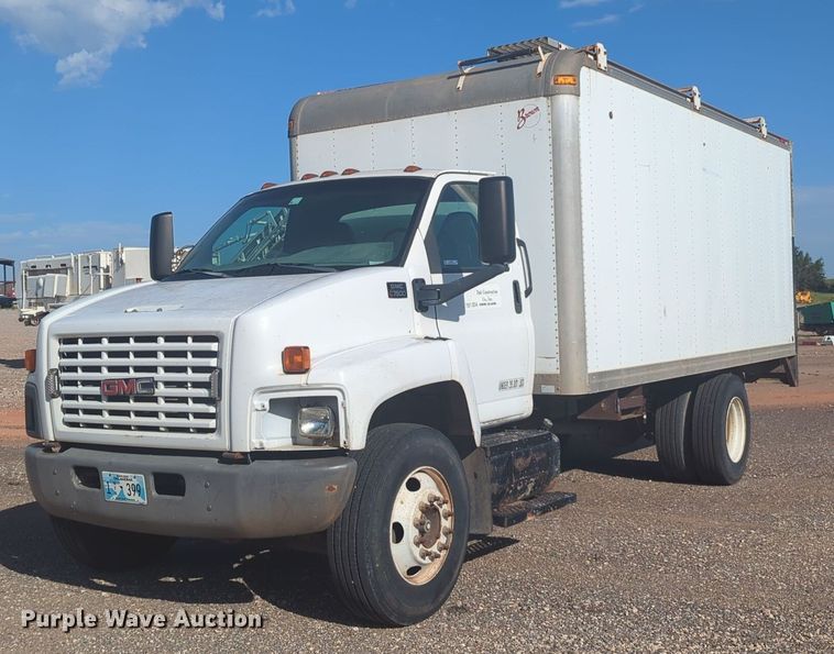 image for item NW9739 2003 GMC C7500 box truck