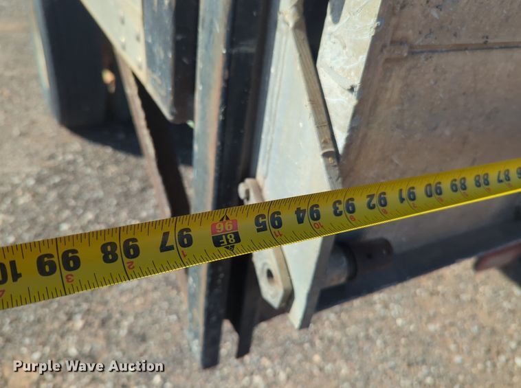 image for item NW9739 2003 GMC C7500 box truck